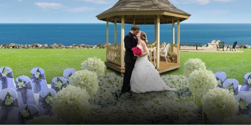 Port Clinton Hotel | Clinton Inn & Suites