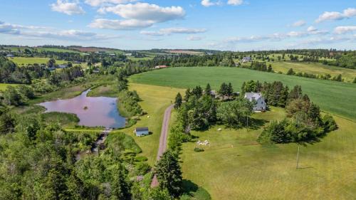 Clinton Bed & Breakfast | Clinton Pond Bed and Breakfast