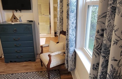 Clinton Bed & Breakfast | Clinton Pond Bed and Breakfast