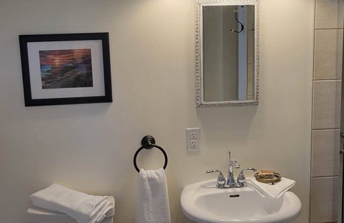 Clinton Bed & Breakfast | Clinton Pond Bed and Breakfast