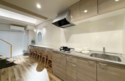 Hiroshima City Centre Apartment | Clio matoba - 10-min Walk to Station Spacious Stay for 8 Guests