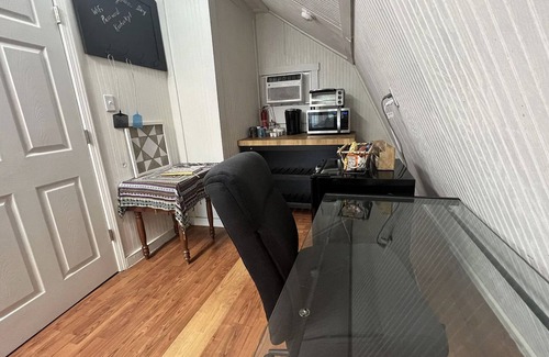 Nancy Apartment | Close Lake Access Countryside Suite