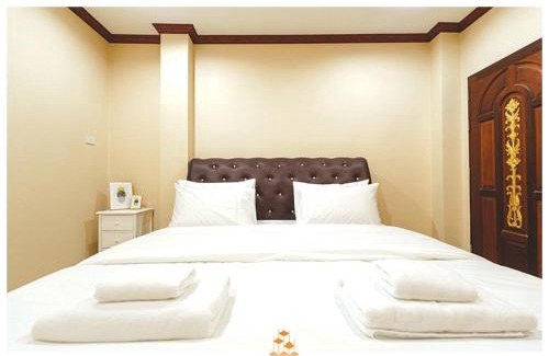 Ranong House | close