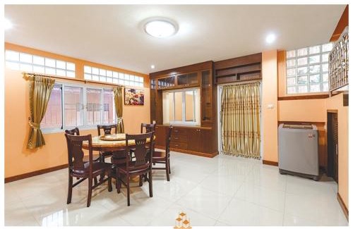 Ranong House | close