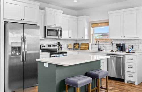 Abilene House | Close to ACU ~ Sleeps 8 ~ Summer Deals ~ Sparkling Clean ~ Dogs OK ~ 5 Stars