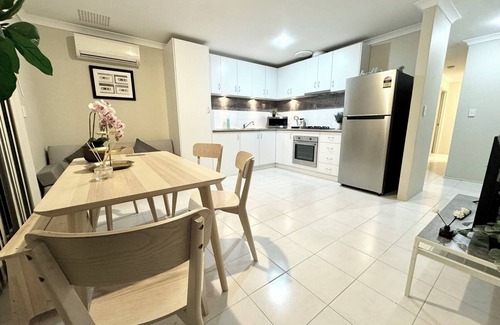 St James Villa | Close to Airport; CBD;Walk to Curtin; 4X2 house