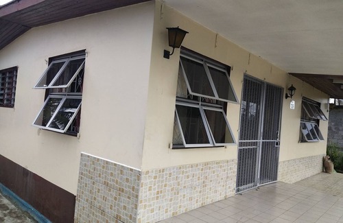 Nasinu House | Close to all amenities and shop