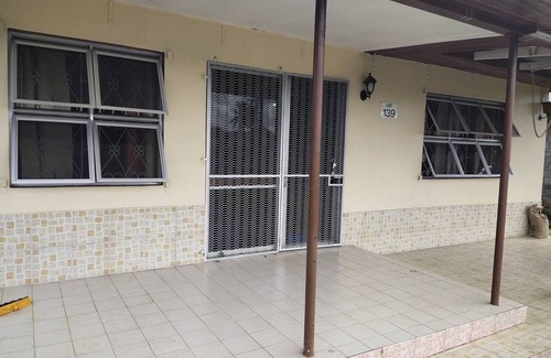 Nasinu House | Close to all amenities and shop