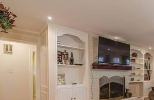 Ederville House | CLOSE TO ALL ENTERTAINMENT AND VENUES IN DALLAS Minutes from Downtown Fort Worth