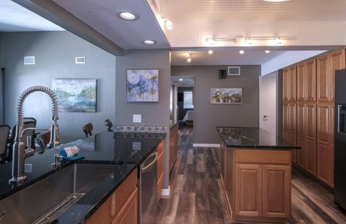 West Bradenton House | Close to AMI, GORGEOUS NW BRADENTON, Heated Pool, Dog*(See Note)Allow