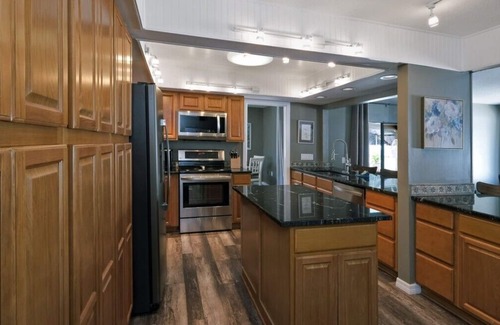 West Bradenton House | Close to AMI, GORGEOUS NW BRADENTON, Heated Pool, Dog*(See Note)Allow