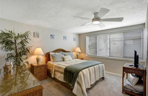 Englewood South House | Close To Beach! 3 Bedroom 2 Bath