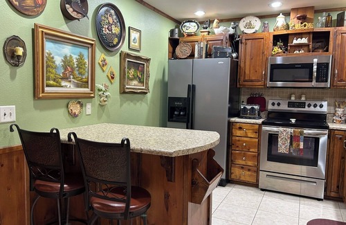 Ono Island House | Close to BEACH! Family Friendly! Great Kitchen, sleeps 9, clean, comfy, peaceful
