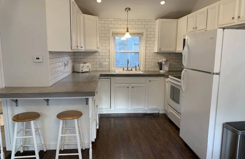 Hampton Cottage | Close to Beach! Pool, Hot Tub, Firepit in Patio area & Deck.