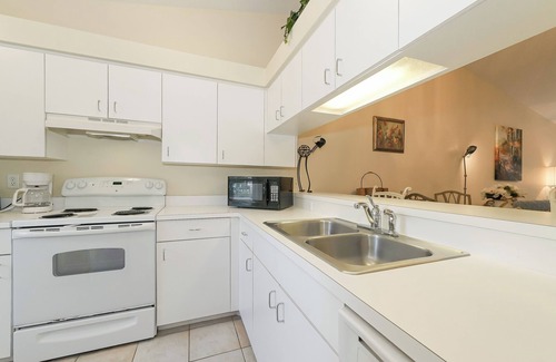 Park East Villa | Close to Beaches, Downtown, everything Sarasota
