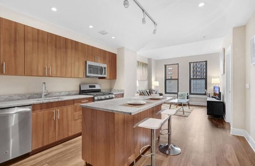 Reston Apartment | Close to Best Buy, Sephora, Lululemon | Prime 1BR in Reston