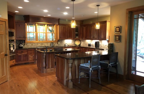 Westlake Corner House | Close to Bridgewater, Gentle slope, Awesome Dock