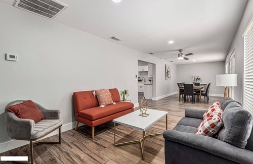 Maryvale House | Close to Camelback Ranch, StateFarm Stadium, Westgate, and Event-Concert Venues