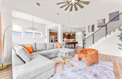 Austin House | Close to CotA & Downtown | Cozy & Luxe | 4BR
