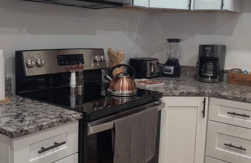 Fairpark Condo | Close to downtown, airport, capital of Utah, arena center ect.