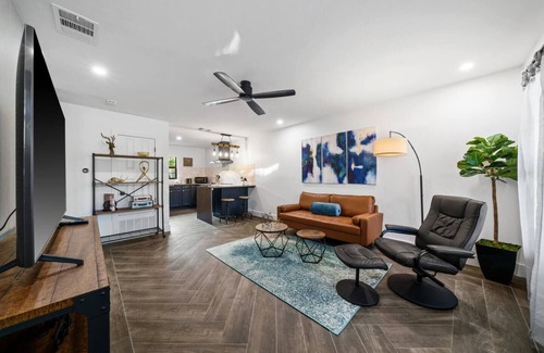 Kerrville Apartment | Close to Downtown! Beautiful Kitchen, 2bd, 1bath - dog friendly