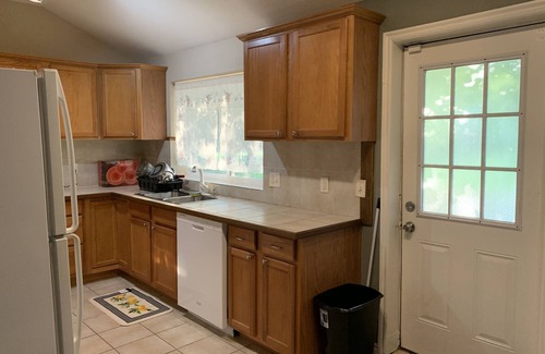 Midwest City House | Close to downtown Okc and Tinker