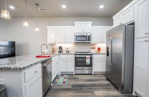 Fayetteville House | Close to everything, New Fayetteville Home!