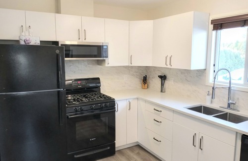 Central Okanagan House | Close to Everything