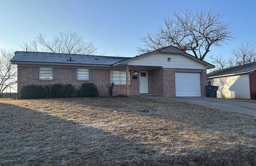 Lawton House | Close to Ft. Sill; Cozy 3 bedroom in quiet neighborhood; lots of amenities