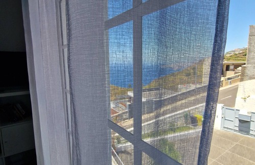 Garajau Apartment | Close to Funchal, Cozy Apartment with Large Southwest Terrace for Chilling