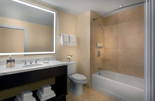 Central West End Hotel | Close to Laumeier Sculpture Park! Pets Are Allowed! With Parking, Pool & Cinema!