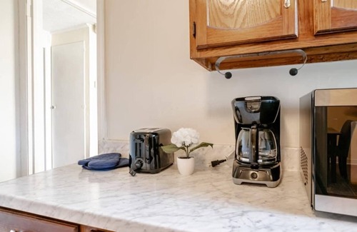 Mobile House | Close to Midtown & Parks - Little Blue
