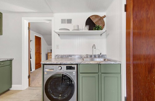 Mankato Apartment | Close to MSU, Hospital and shopping