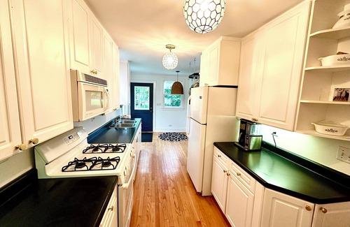 Wilmette House | Close to Northwestern U + Chicago + Beach + Restaurants + Train