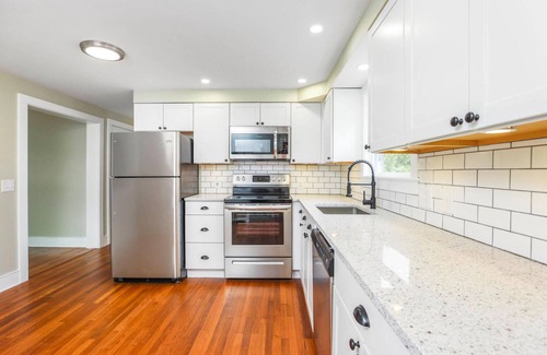 Old Orchard Beach House | Close to Pier and Downtown | Everything Included | Relax & Enjoy
