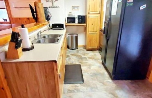Paradise House | Close to public beaches, Whitefish Point & Tahquamenon Falls