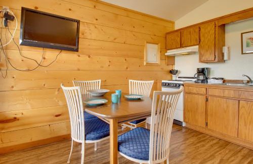 Mountain View House | Close to River and Hiking Cabin in Mountain View