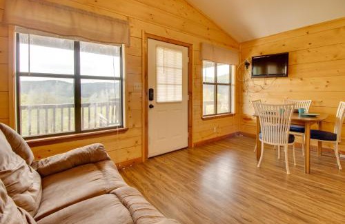 Mountain View House | Close to River and Hiking Cabin in Mountain View