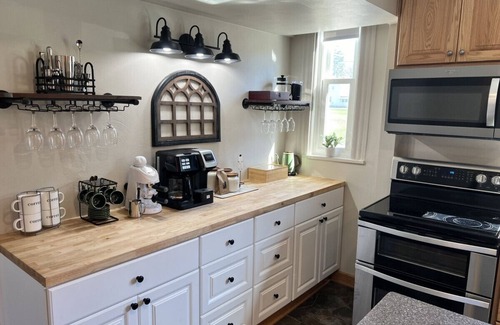 Mill Run House | Close to Seven Springs! Hot Tub, FirePit, Pavilion Great Location!