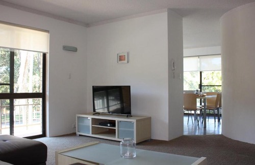 Woorim House | Close to Surf Beach, Surf Club, Hotel and Shops - Boyd St, Woorim