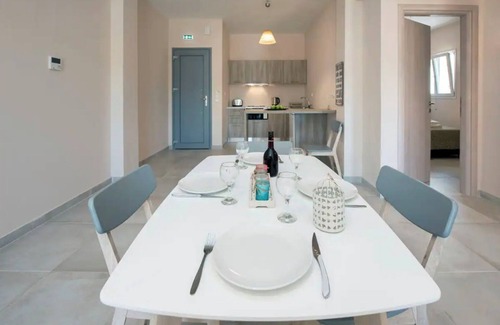 Kassiopi Apartment | Close to the beach, spacious two-bedroom apartment with breakfast