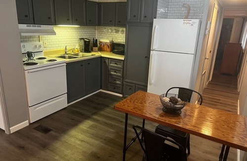 Laurel House | Close to the beach!