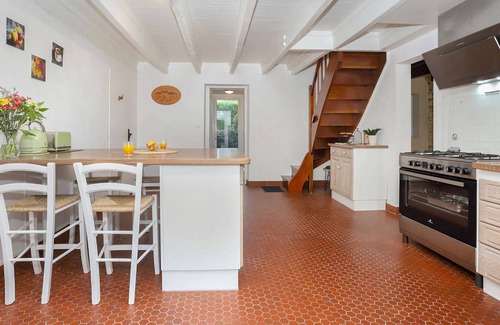 Ferel House | Close to the coast, this welcoming house with character welcomes you in a quiet environment.