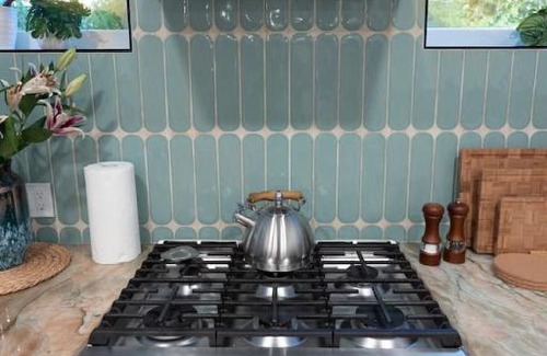 Fairview Park House | Close to UC Berkeley Kitchen Restaurants