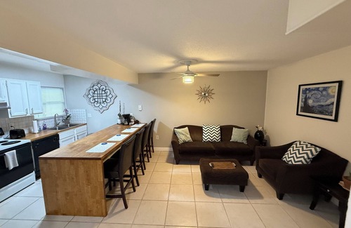 Gainesville Condo | Close to UF Condo 2 Beds 1 Bath with parking in Gainesville, FL