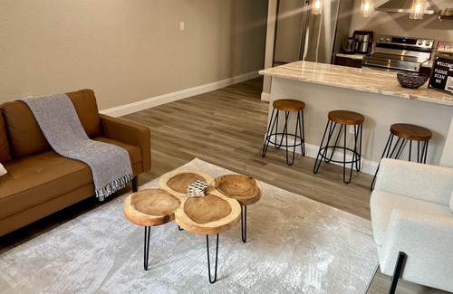 Fairview Shores House | Close to Universal, IOA and downtown Orlando King 2 Bedroom & dedicated office