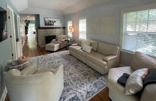 Delavan Lake House | Close to Water