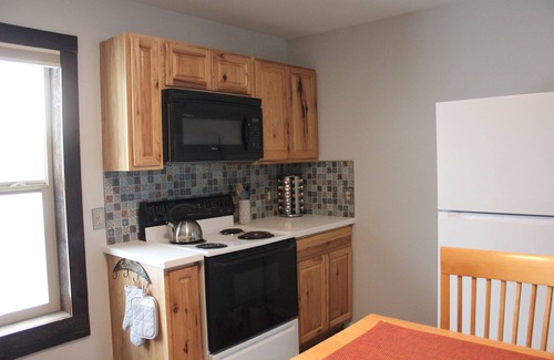 Red Lodge Cabin | Closes Family Lodging to Sam's Tap Room!