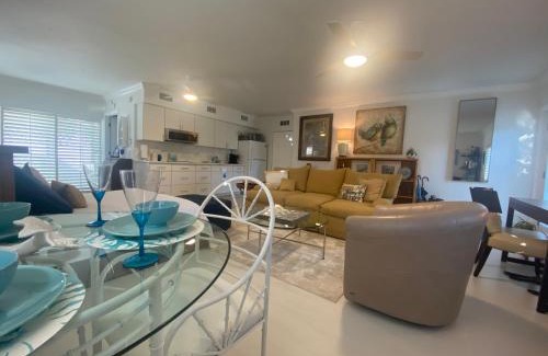 Naples Park Apartment | Closest Studio Suite to Vanderbilt Beach, new remodel, well appointed, BBQ, yard, very private plus many extras!