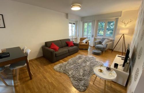 Sauze d'Oulx Apartment | Clotes modern apartment, 50m from slopes - sleeps 6-8, 2 bath - SauzeHoliday
